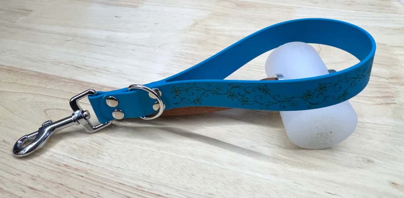 Poignée courte pour chien en Biothane personnalisable
