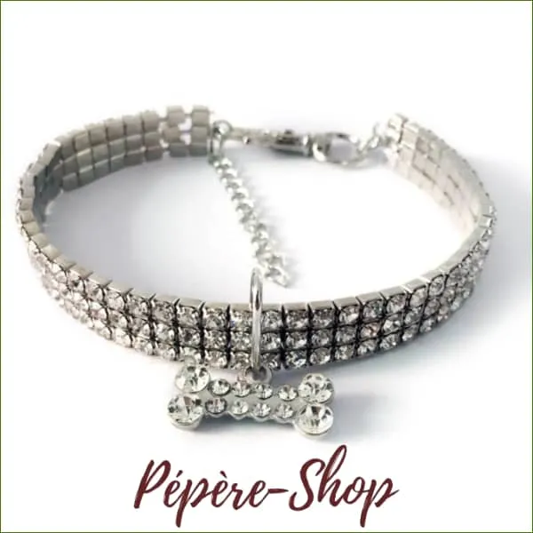 Collier en strass avec pendentif et ornements brillant
