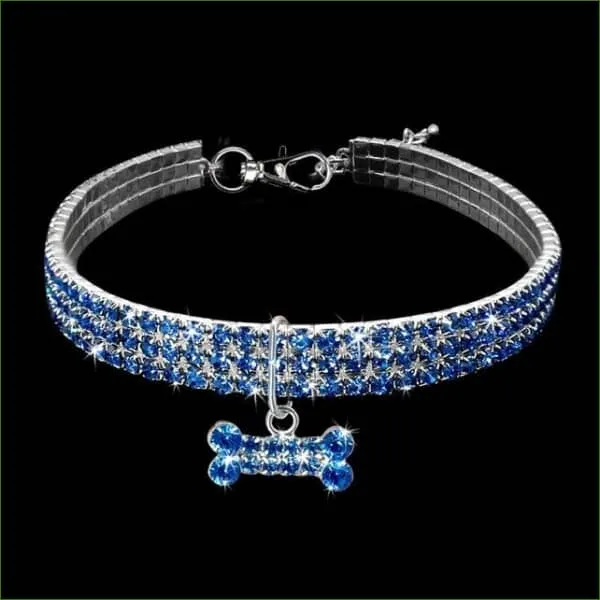 Collier en strass avec pendentif et ornements brillant