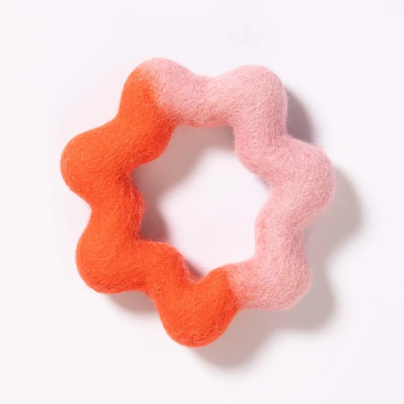 JOUET EN FEUTRINE - Anneau orange et rose