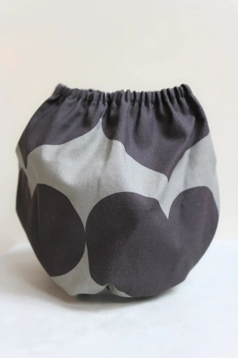 Snood en coton pour chien – Motif cœurs gris – Lou & Co.