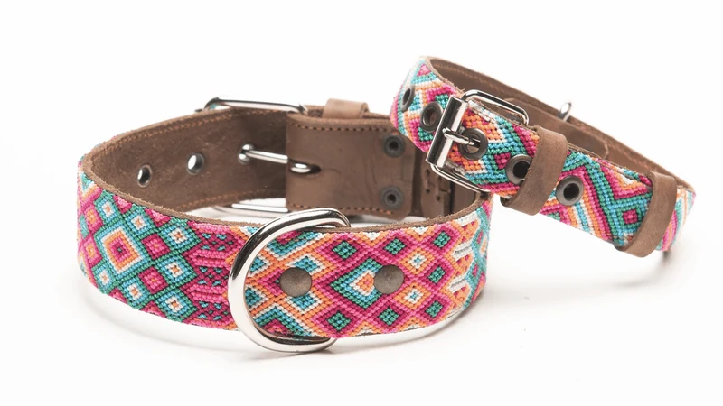 Collier pour chien en cuir brodé Loreto (broderie complète)