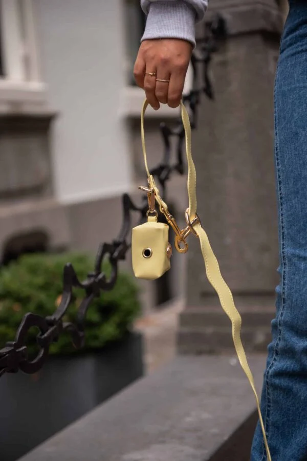 PORTE SAC À CROTTE - Jaune